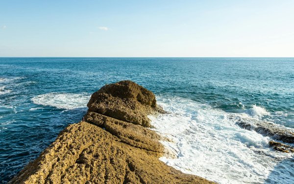 What Hidden Historical Gems Can You Discover on a Road Trip Across the UK?